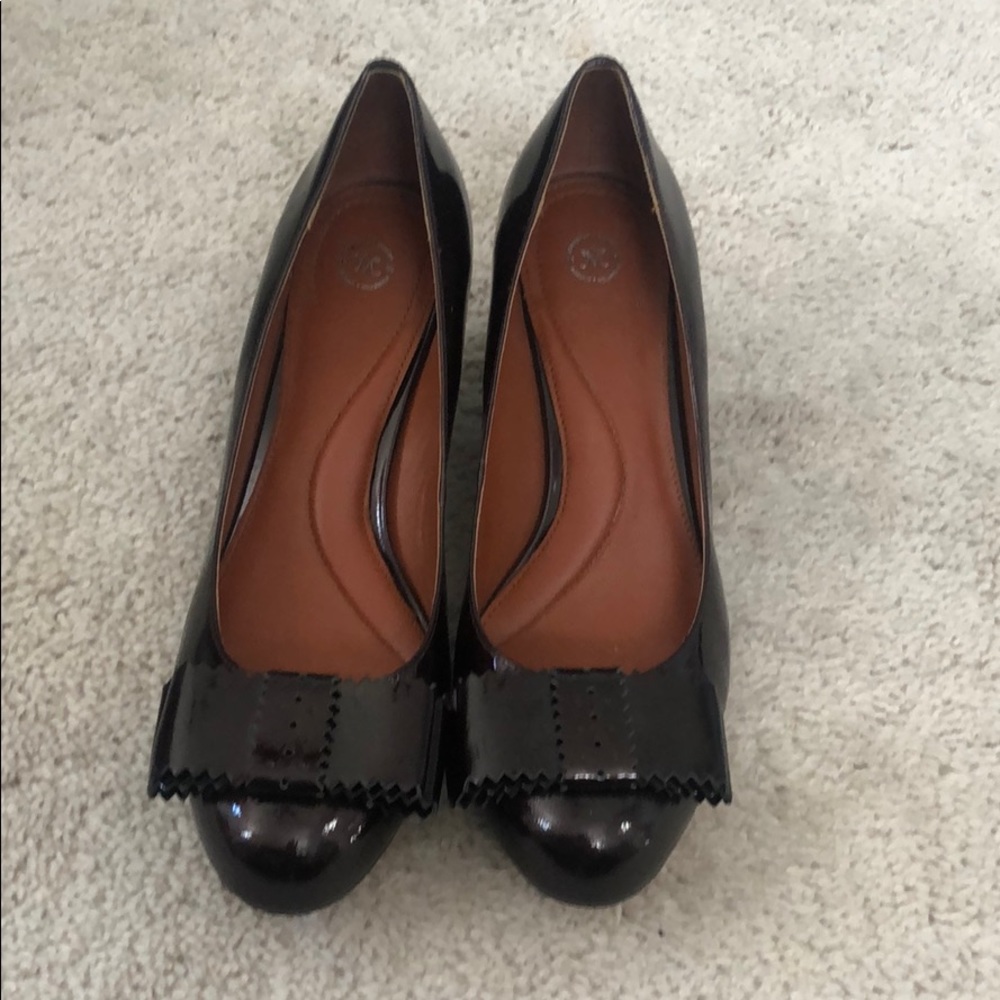 Beautiful patent leather burgundy wedges